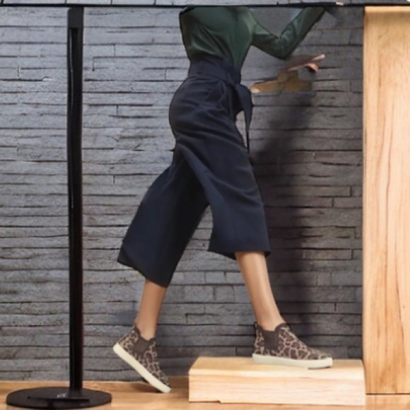 Rothy’s The Chelsea Sneaker Wildcat Sz 8 Leopard Animal Print Brown - Picture 3 of 10